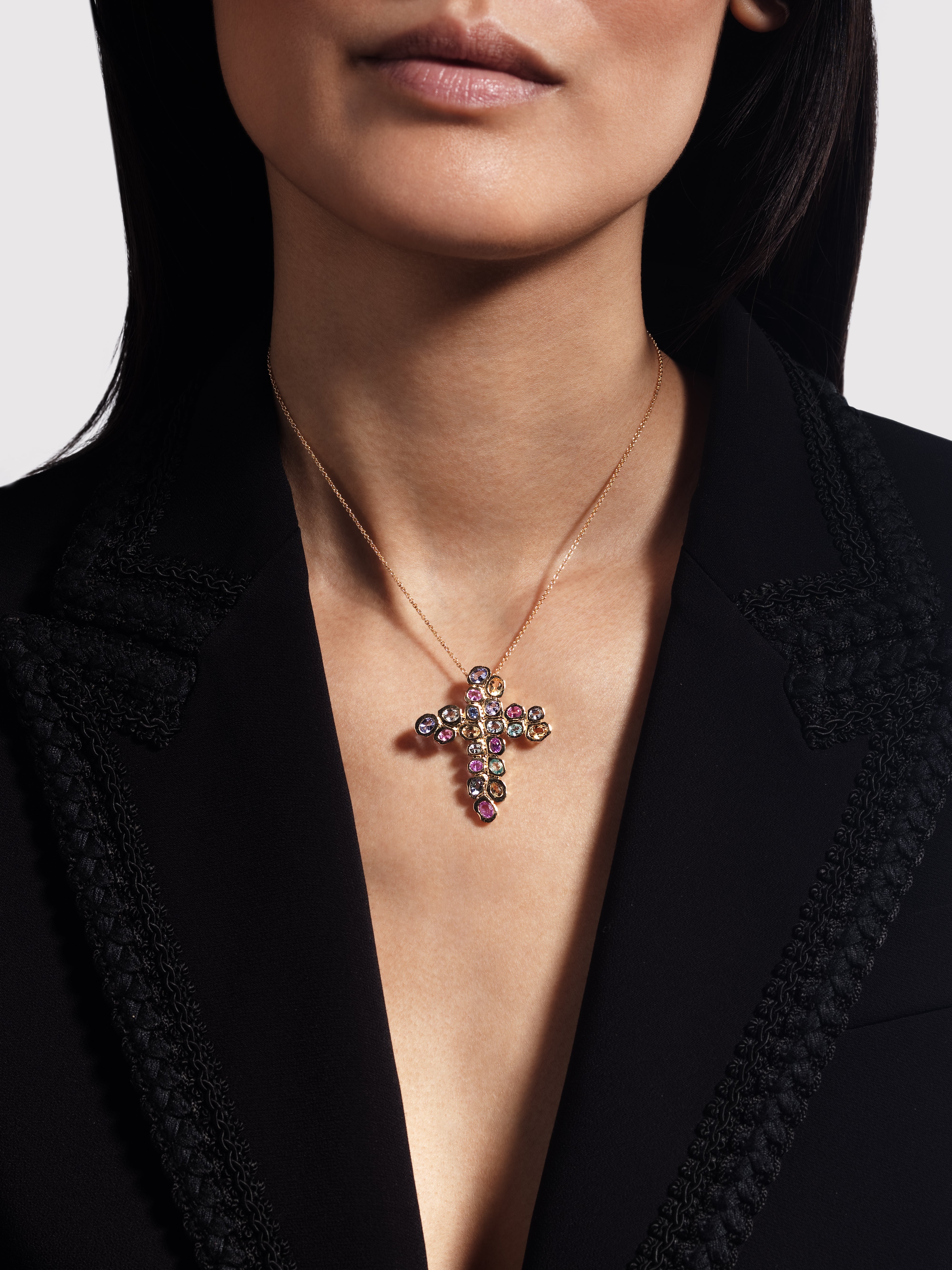 Pendentif Croix Pépite Pierres Fines